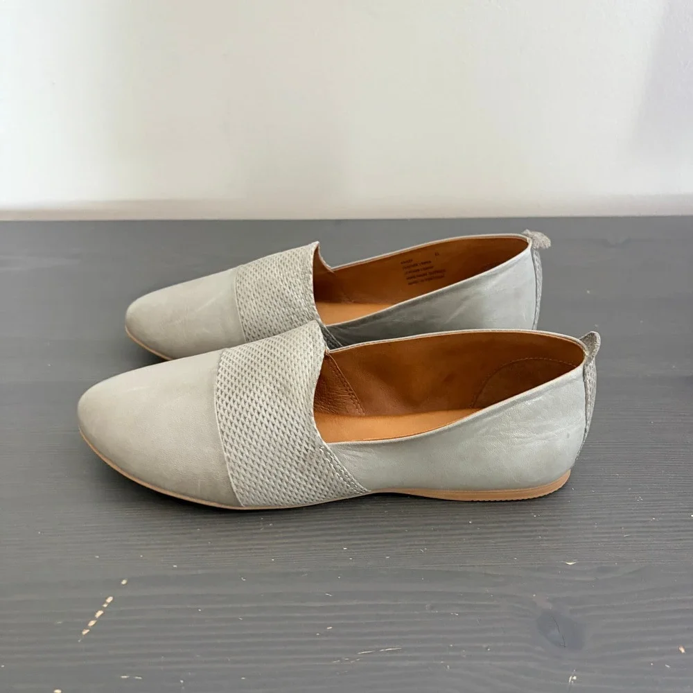 Miz Mooz‎ Hailey Flats 37 Grey Leather Textured Slip On Almond Toe